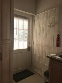 Mysig fullt möblerad 1bed1bath lägenhet bekvämt beläget på södra kusten - Image 3