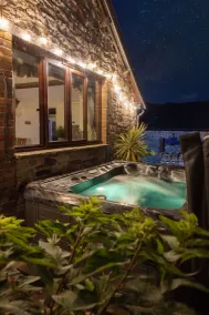 Ivy Cottage - sleeps 5 guests  in 2 bedrooms - Image 3