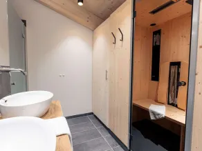 Modern apartment with two bathrooms, in nature - Image 4