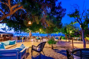 Etenna Beach Bungalows - Image 5