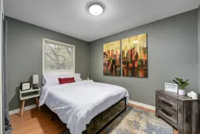 City living W/Hot tub, Pool Table, Movie Theater! - Image 5