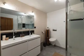 Chalet Les Lucioles | Spa Privatif chauffé, Sauna & nature, 14 pers, La Bresse - Image 4