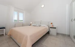 One-Bedroom Apartment In Jezera - Image 3