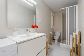 Apartamento moderno y soleado - Image 2