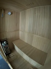 Cozy 4bd with the gym, sauna, hot tube seasonal pool - Image 4