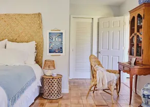 A sea of tranquility in a charming neighbourhood with a secluded local beach.   - Image 3