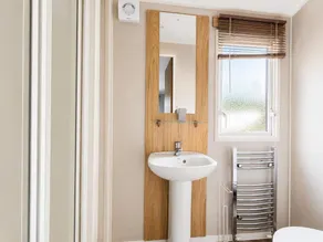 6 Berth Caravan At Southview Holiday Park Near Skegness Ref 33052S - Image 5