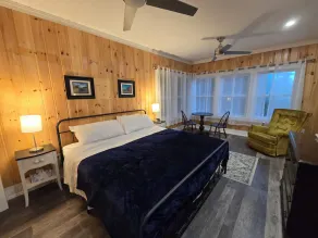 Tranquil, Serene Sebago Lakefront House on 2 Wooded Acres - 300ft Waterfront! - Image 4