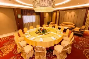 Grand Garden Hotel - Image 2