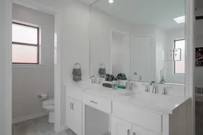 Vibrant Spacious Home w/ Private Pool and Jacuzzi - Image 3