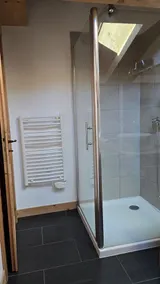 Komfortabel hytte, højtstående - Image 3