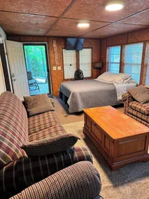 Chicken Creek Casa at Lake Tenkiller!  HUGE LOT IN WOODED AREA CLOSE TO LAKE - Image 2