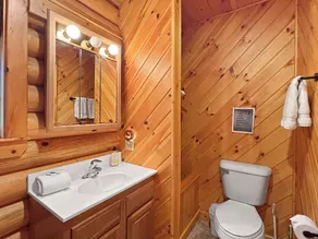 Fox Quarry Lodge (Direct ATV and Snowmobile Trail Access!) - Image 5