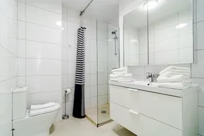 Cp - Modern Beachside Apartment In Estepona - Image 2