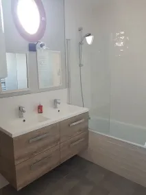 Villa Les Coteaux - 300m² - Proche Paris - Image 2