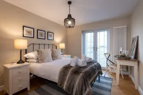 Bron Wendon: Seaside 3-Bed Home in Cemaes Bay | Managed by Anglesey Holiday Lettings - Image 5