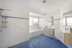 Fingal Dawn - family friendly home, just 5 min walk from the beach! - Image 3
