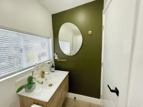 2 Bedroom City Apartment - Image 4