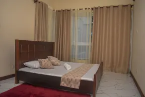 Le Royale Holiday Apartment - Image 3