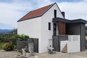 Ideal for families or groups of friends, with private pool. - Image 3