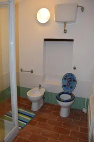 Tuscan farmhouse - Image 3