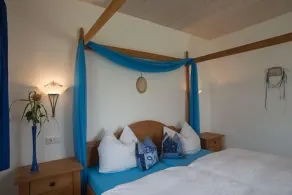 Ferienwohnung Nr. 5, 30 qm, Schlafzimmer, Wohnzimmer mit Küchenzeile, 1 Zustellbett, Terrasse, 4 Sterne, max. 3 Personen - Image 4
