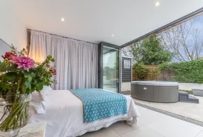 The Garden Room is the perfect romantic retreat for couples seeking an escape - Image 2