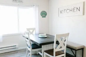 Cozy 2 Bedroom with Full Kitchen One Block from the Ocean!! - Image 5
