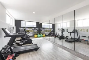 4 Elegant Units! FREE Parking, City Views, Minutes to Parque de la 93 - Image 2