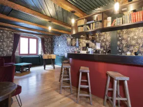 Peanut Medieval Lodge - Image 5