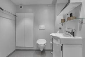 Cozy Downtown Keflavík Apartment - 5min to airport - Image 3