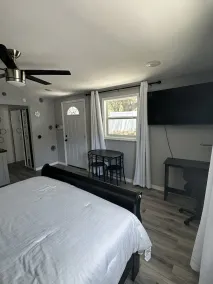 Home away from home - Image 5