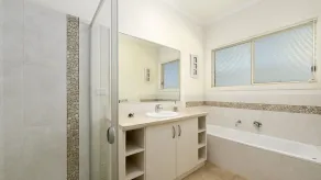 Seaview on Seaview - Exceptional & Spacious With Sensational Views - Image 4