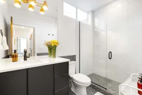 Perch - Marion Manor 16: Modern Townhome 10 mins from Seattle U & Swedish - Image 3