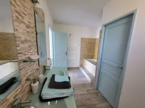 Spaziosa villa, vista panoramica, piscina riscaldata, idromassaggio, giardino, vicino alle spiagge - Image 2