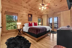 Multi-level Cabin W/ Long-Range Views, Fireplace, Hot tub| Perfect for Families - Image 3