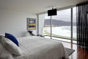 Beachfront Luxury @ Sandon Point is your Dream Holiday Home - Image 5
