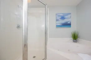 Phoenix on the Bay 1310 condo - Image 3
