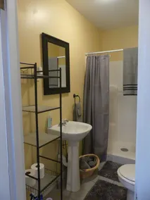 Cozy Urban Loft Near Downtown Frankfort - Image 3