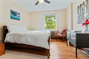 Comfortable home with an artful flair close to PNC, museums and restaurants.. - Image 4