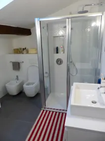 Charmigt 4½-rums hus med stor park och privat pool - Image 2