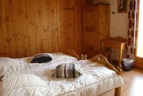 Chalet spacieux à100m des pistes de St Martin /3 vallées idéal familles ou amis - Image 4
