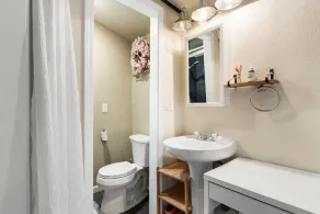 SJ Downtown Private Guess House with Gated Parking Room7 - Image 4