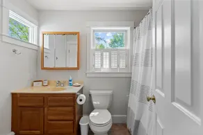 Sebago Breeze Lake House - Image 3