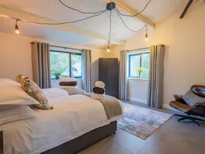 QUANTOCK BARN, pet friendly, country holiday cottage in Honiton - Image 5