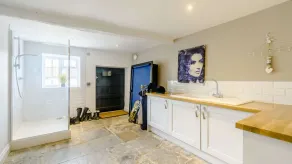Superb, expansive 5 bedroom former farm house in Broadway - The Farmhouse - Image 3