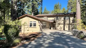Spacious, Family Friendly, Hot Tub, Game Room, Forest View, Fireplace, 2 decks - Image 4