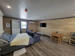 Cozy Studio Suite, close to walking trail and golfing!! - Image 5