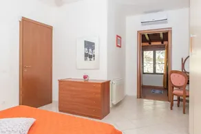 Cosy apartment for 6 guests with WIFI, pool, A/C, TV, patio and pets allowed - Image 4