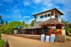 Harmony Beach Bungalows - Image 3